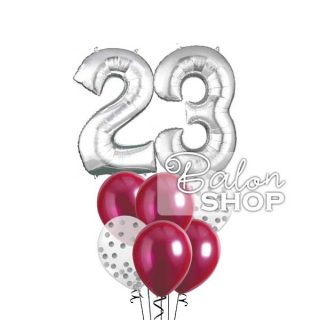 Dekoracija rođendana srebrnim buketom balona